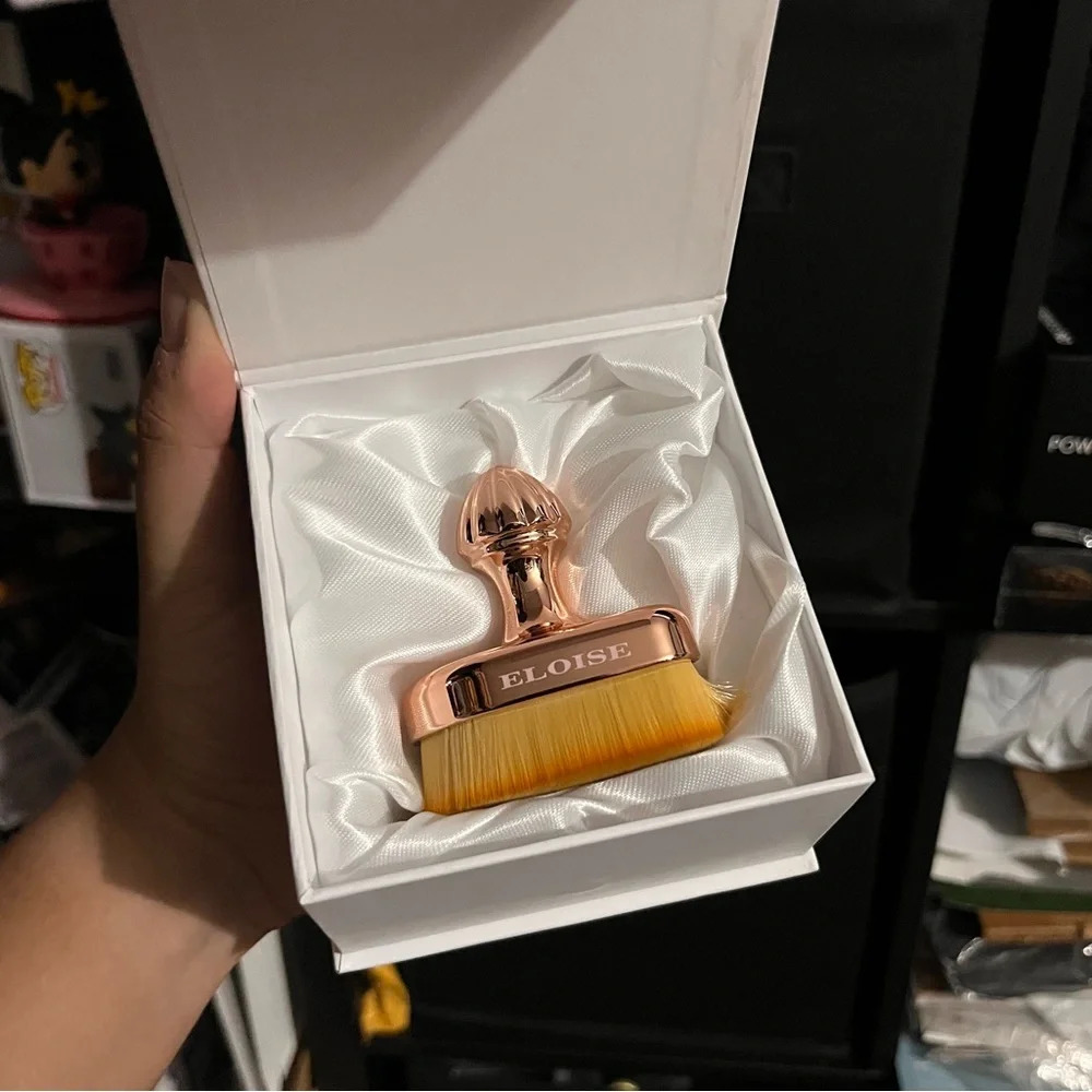 Eloise mini teardrop brush